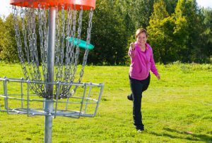 Throwing a disc